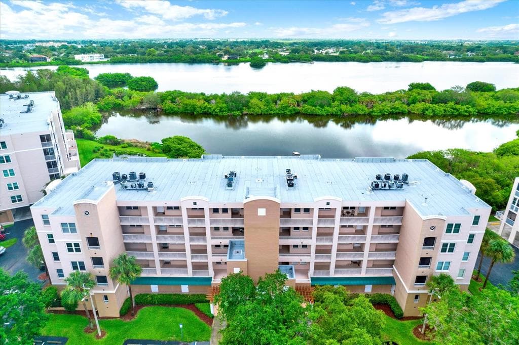 6475 SHORELINE DRIVE UNIT 5404 SEMINOLE, FL 33708