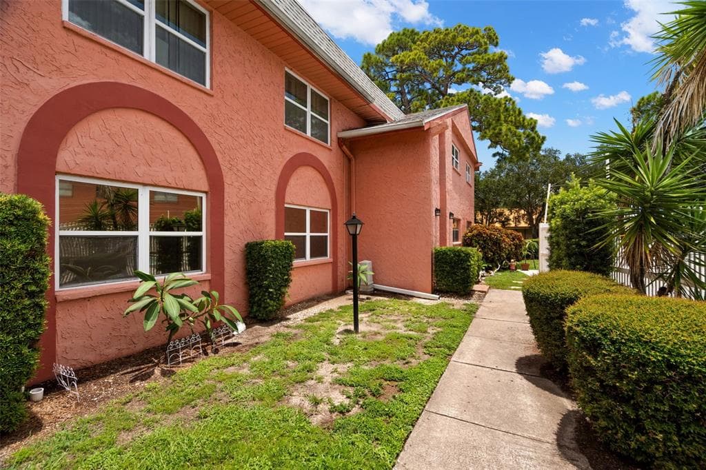 620 62ND AVENUE N UNIT 1211 ST PETERSBURG, FL 33702