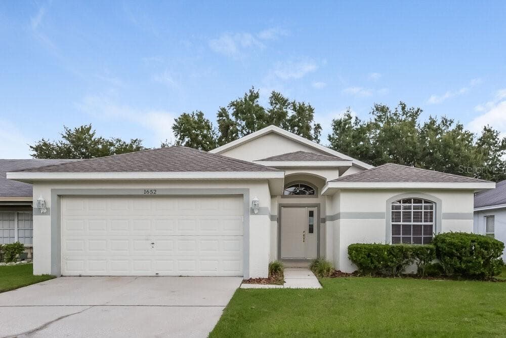 1652 PORTSMOUTH LAKE DRIVE BRANDON, FL 33511