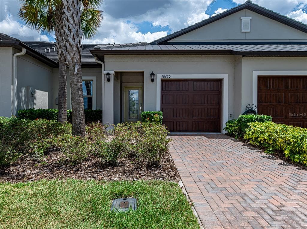 10450 WELDON CORK WAY SAN ANTONIO, FL 33576