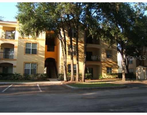 5616 PINNACLE HEIGHTS CIRCLE UNIT 303 TAMPA, FL 33624