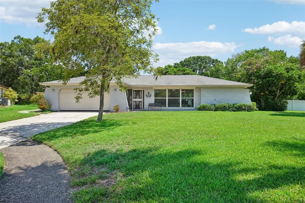 2812 SPANISH OAK COURT CLEARWATER, FL 33761