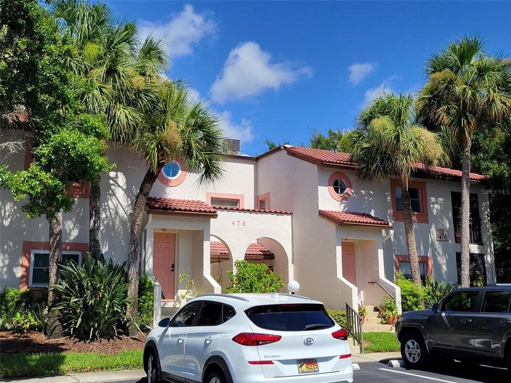 476 SANTA CRUZ PLACE NE UNIT C ST PETERSBURG, FL 33703