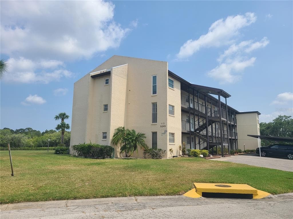 5245 AMULET DRIVE UNIT 204 NEW PORT RICHEY, FL 34652