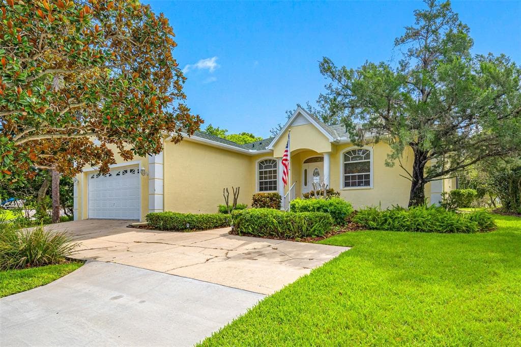 1205 N FLORIDA AVE TARPON SPRINGS, FL 34689