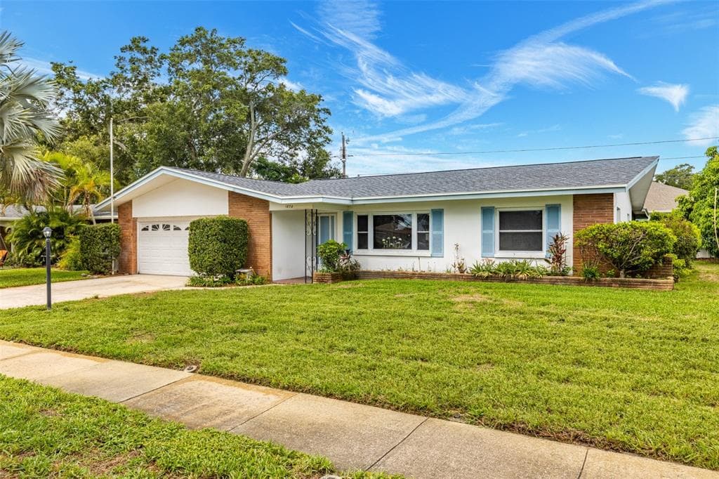 1878 PEACEFUL LANE W CLEARWATER, FL 33756