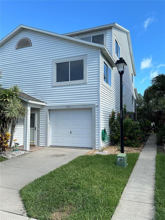 901 HIDDEN HARBOUR DRIVE INDIAN ROCKS BEACH, FL 33785