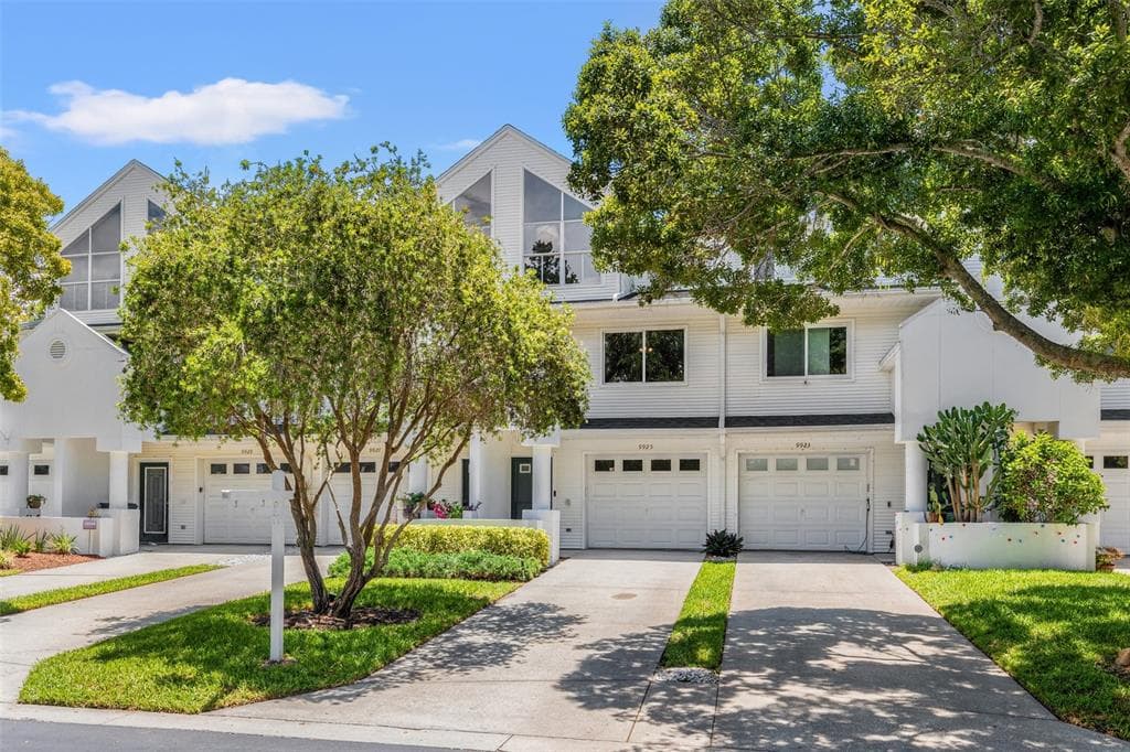 9925 INDIAN KEY TRAIL UNIT 38 SEMINOLE, FL 33776