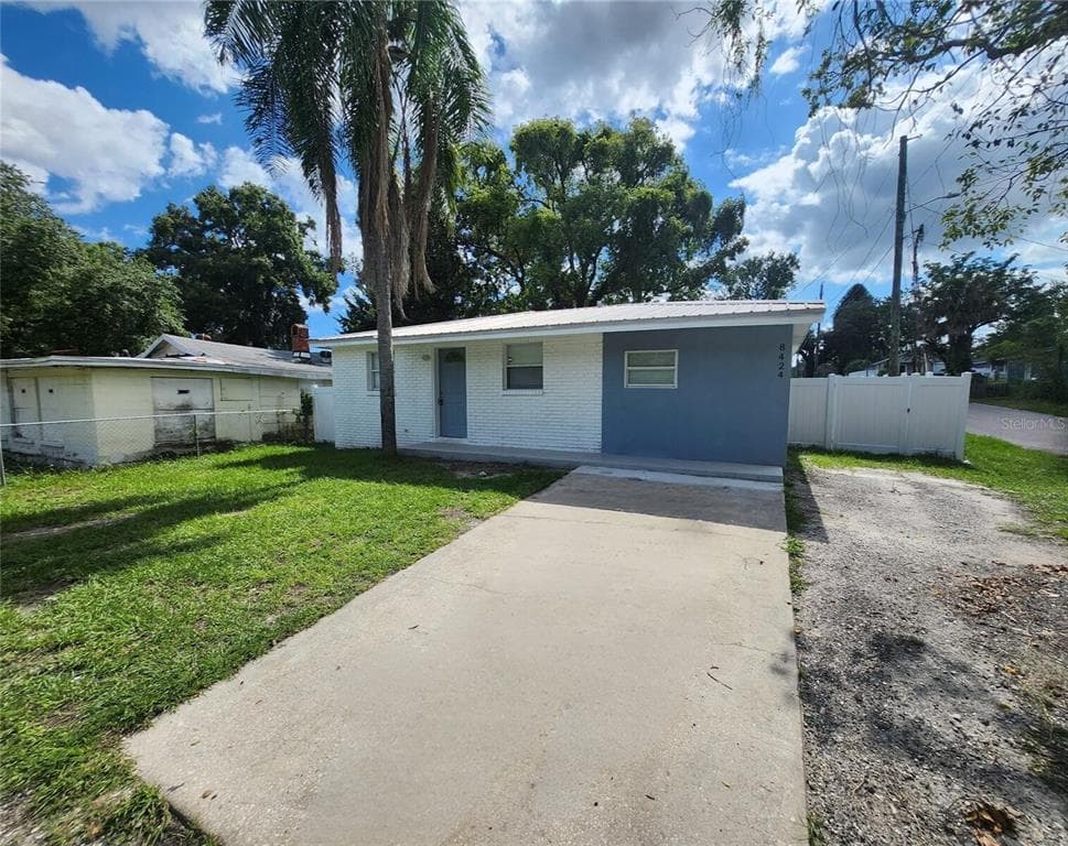 8424 N 17TH STREET TAMPA, FL 33604