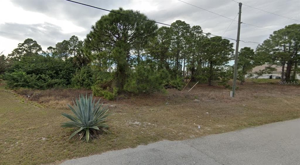 2904 VERA AVENUE S LEHIGH ACRES, FL 33976