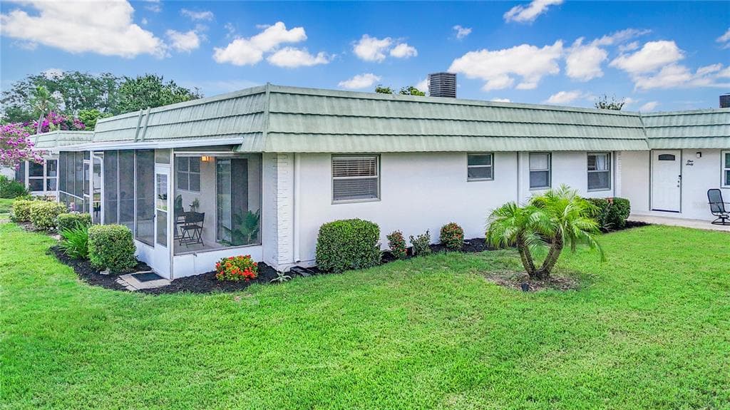 302 ANDOVER PLACE S UNIT 161 SUN CITY CENTER, FL 33573