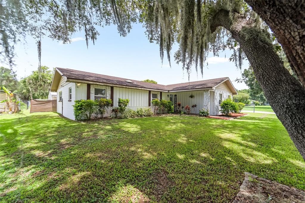 2803 CHITTY ROAD PLANT CITY, FL 33565