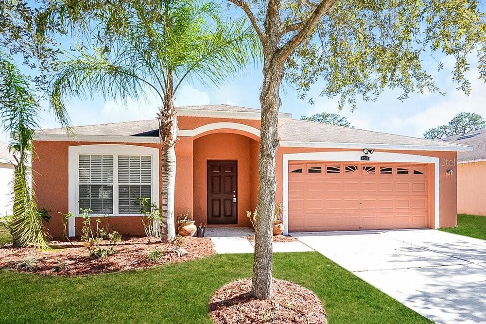 4040 CONSTANTINE LOOP WESLEY CHAPEL, FL 33543