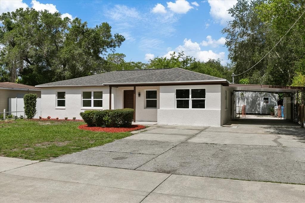 11726 N BOULEVARD TAMPA, FL 33612