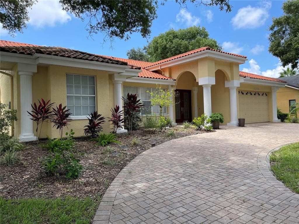 2772 CHALLENGER DRIVE PALM HARBOR, FL 34683