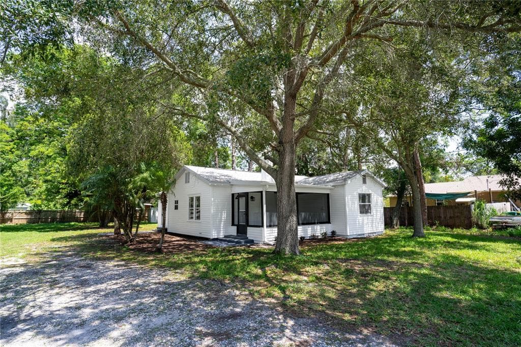 5845 62ND AVENUE N PINELLAS PARK, FL 33781