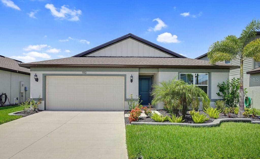 910 GOLDEN SHINER AVENUE RUSKIN, FL 33570