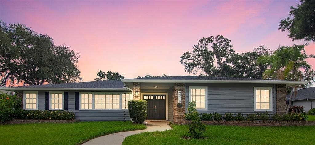2210 ARBOR OAKS DRIVE VALRICO, FL 33594