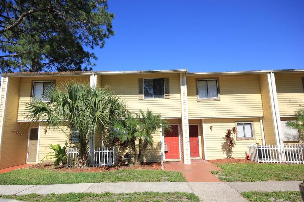 22620 GAGE LOOP UNIT 22 LAND O LAKES, FL 34639