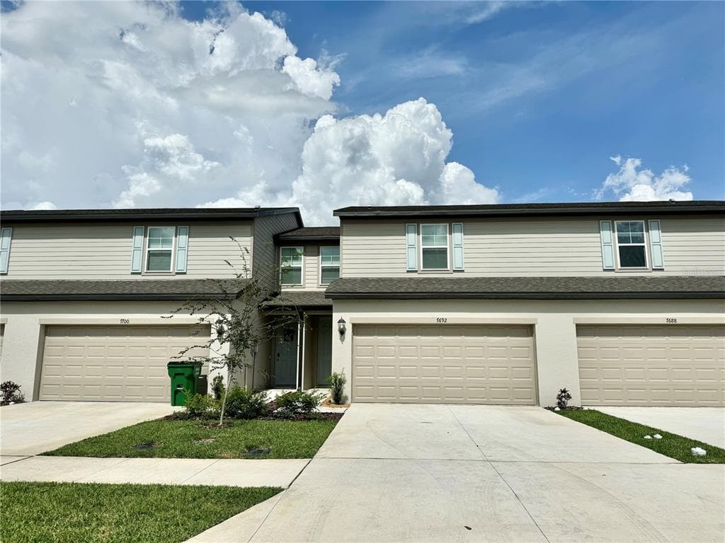 7692 IMAGINATION PLACE WESLEY CHAPEL, FL 33545
