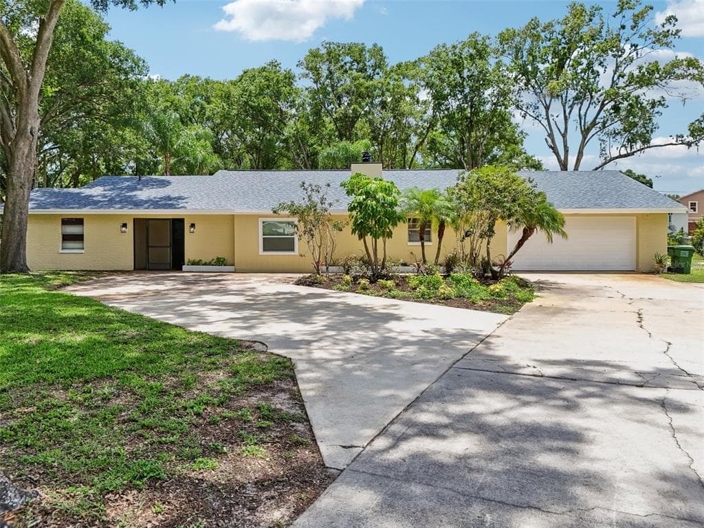 3152 CANAL PLACE LAND O LAKES, FL 34639