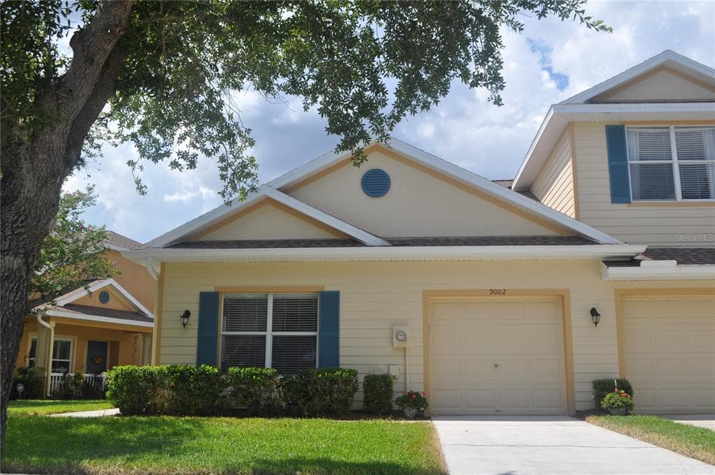 9002 IRON OAK AVENUE TAMPA, FL 33647