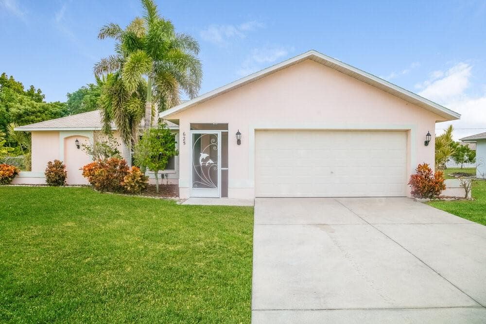 625 SE 9TH AVENUE CAPE CORAL, FL 33990