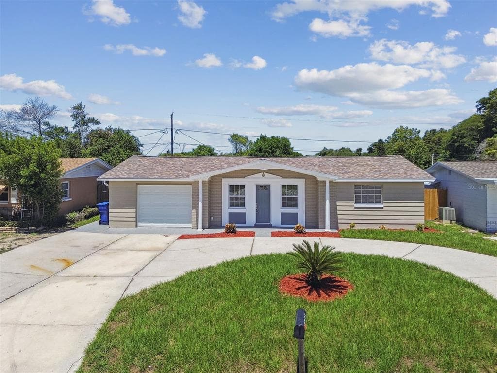 3325 KIMBERLY OAKS DR HOLIDAY, FL 34691