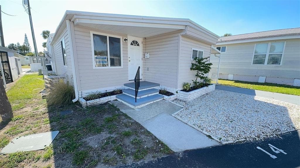 4851 W GANDY BOULEVARD UNIT B3L14 TAMPA, FL 33611