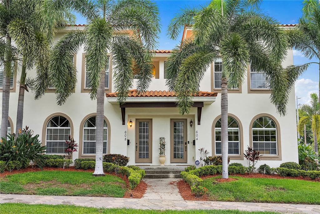608 2ND STREET N ST PETERSBURG, FL 33701