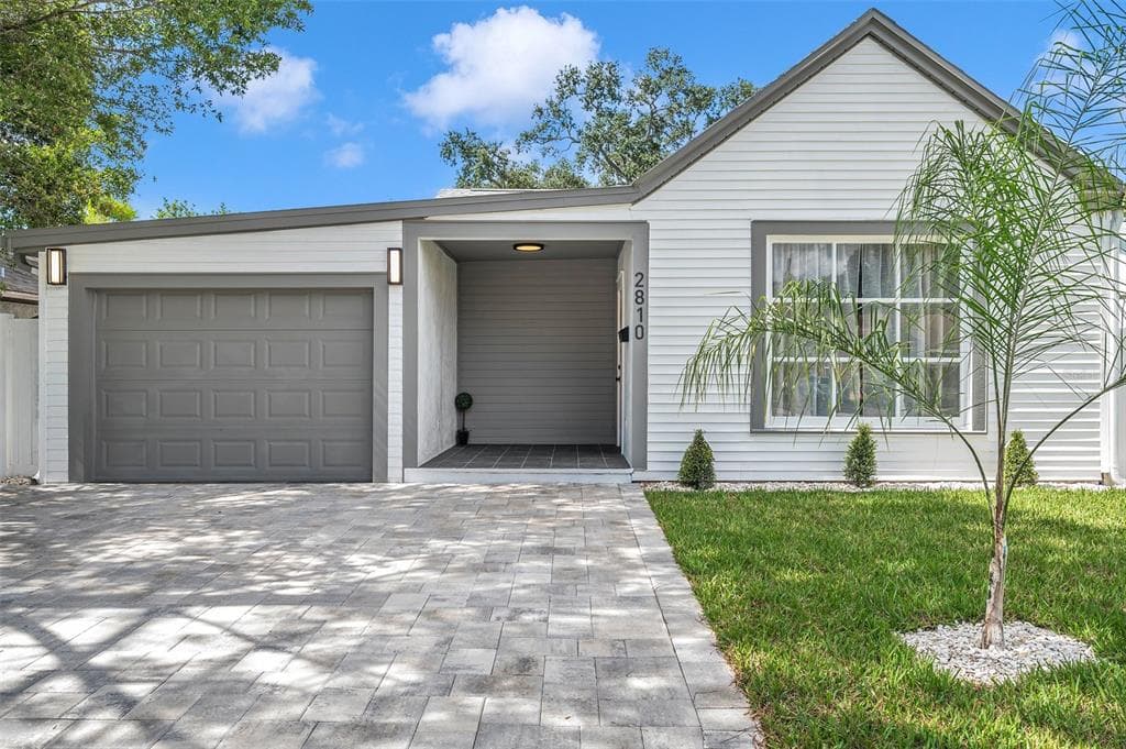 2810 13TH AVENUE N ST PETERSBURG, FL 33713