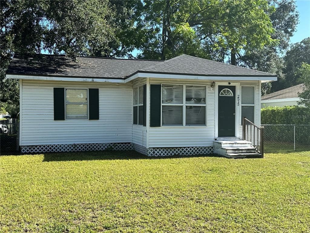 2515 W COMANCHE AVENUE TAMPA, FL 33614