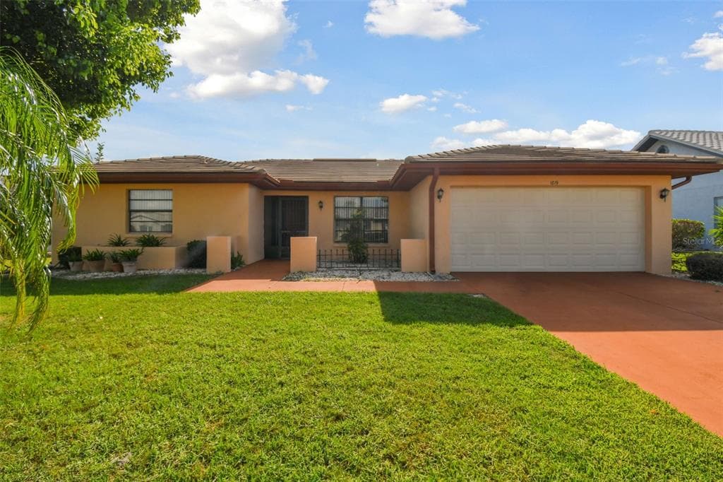 1819 GRANVILLE LANE SUN CITY CENTER, FL 33573