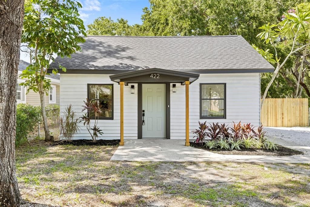 422 7TH AVE NE LARGO, FL 33770