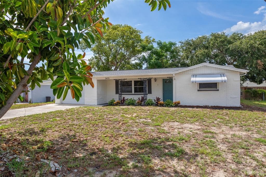 7435 NEVA LANE PORT RICHEY, FL 34668