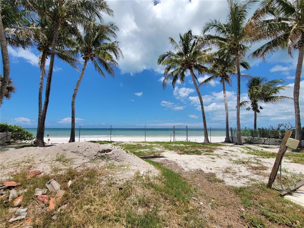 300 GULF BOULEVARD BELLEAIR BEACH, FL 33786