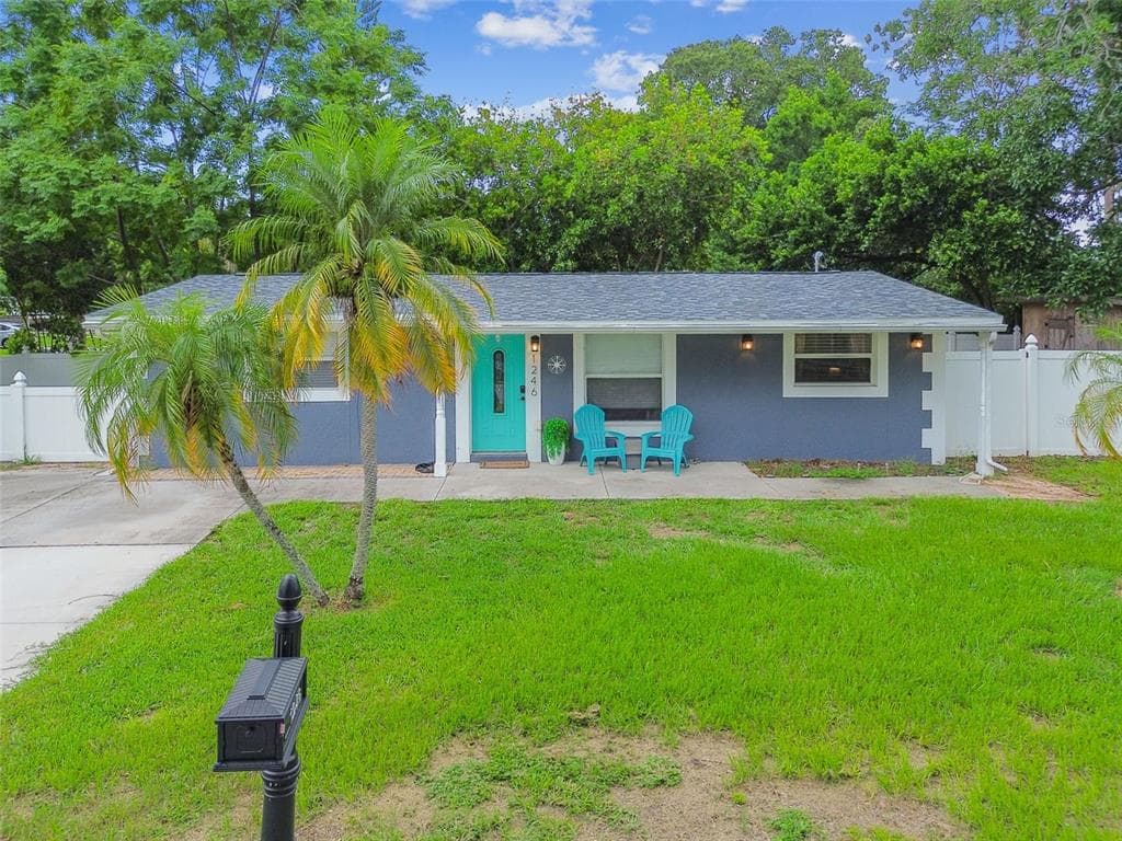 1246 S HILLCREST AVENUE CLEARWATER, FL 33756