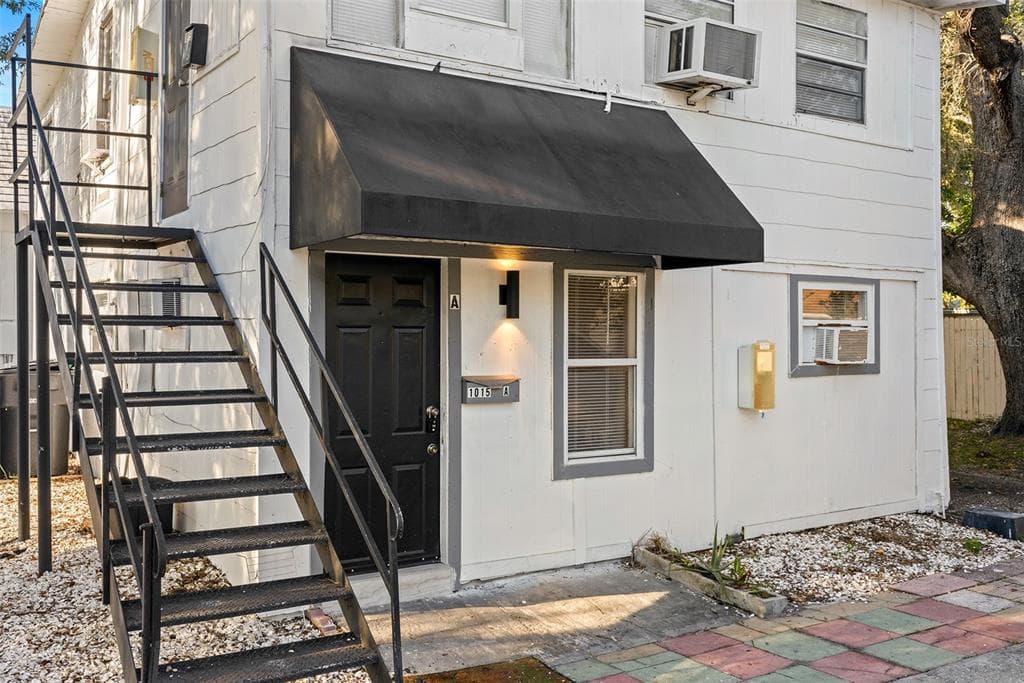 1015 DREW STREET UNIT A CLEARWATER, FL 33755