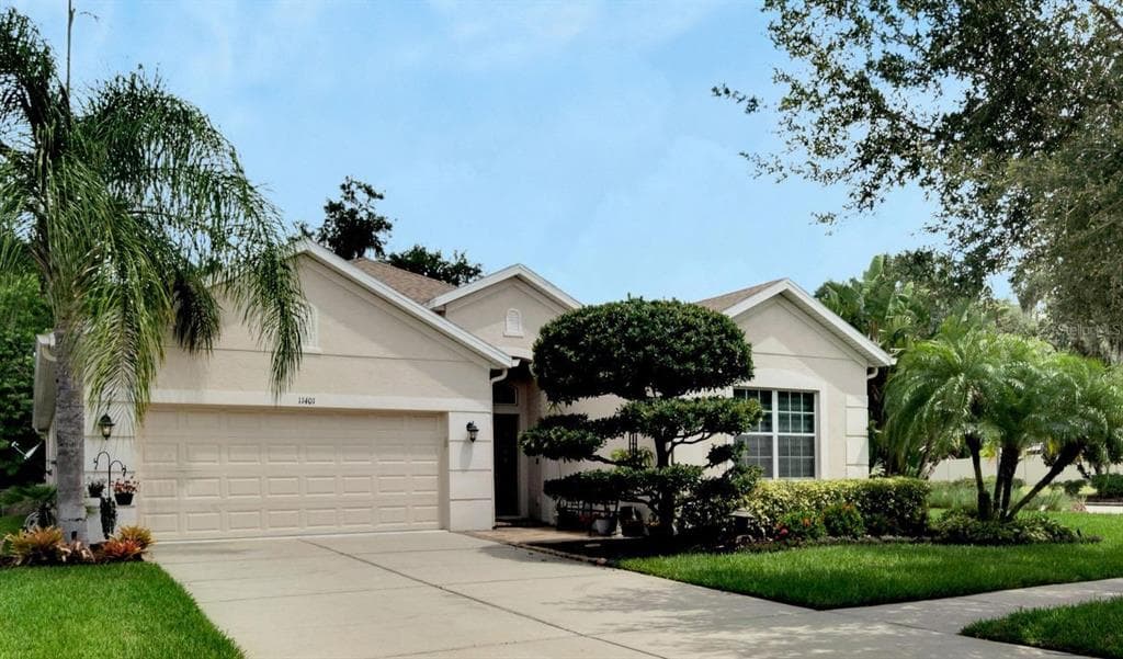 11401 COVENTRY GROVE CIRCLE LITHIA, FL 33547