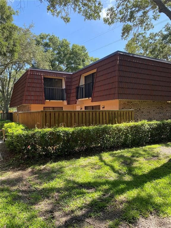 2716 4TH COURT PALM HARBOR, FL 34684