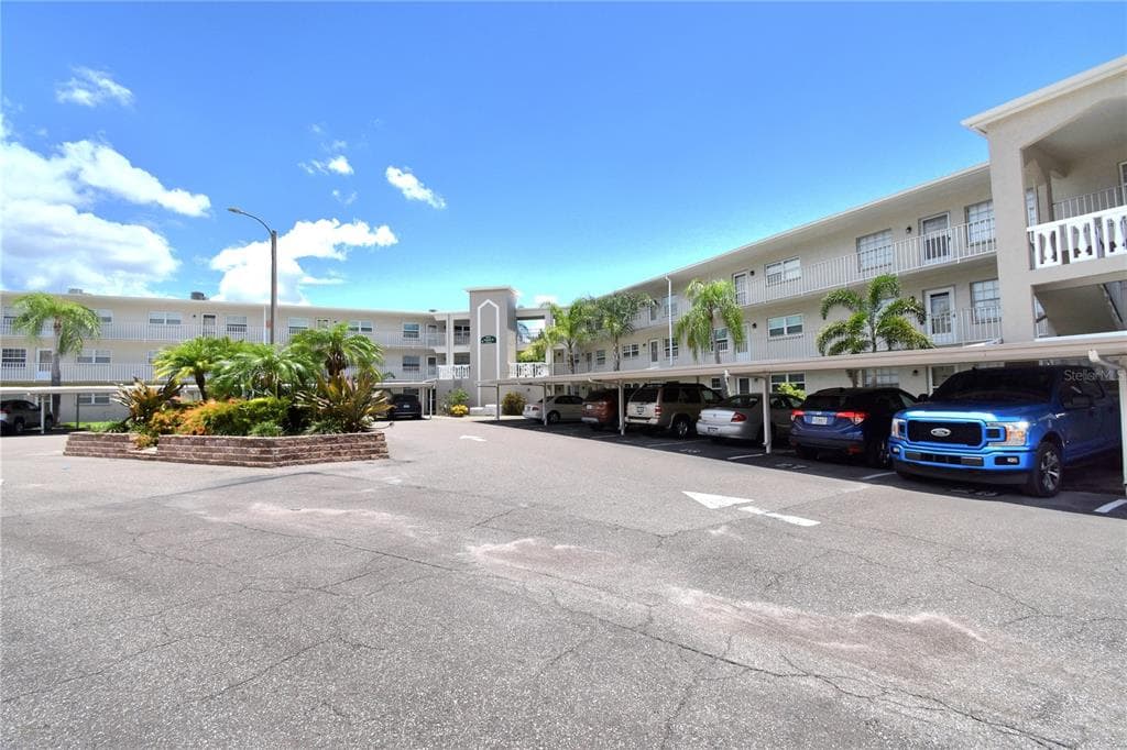 952 VIRGINIA STREET UNIT 110 DUNEDIN, FL 34698