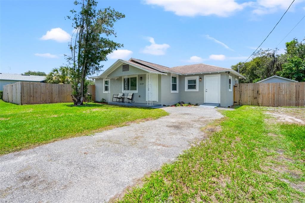 2639 ELLIS AVENUE EATON PARK, FL 33840