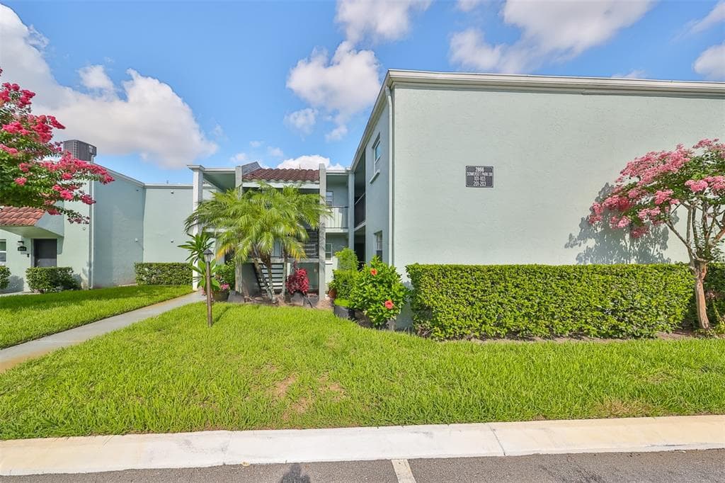 2866 SOMERSET PARK DRIVE UNIT 202 TAMPA, FL 33613