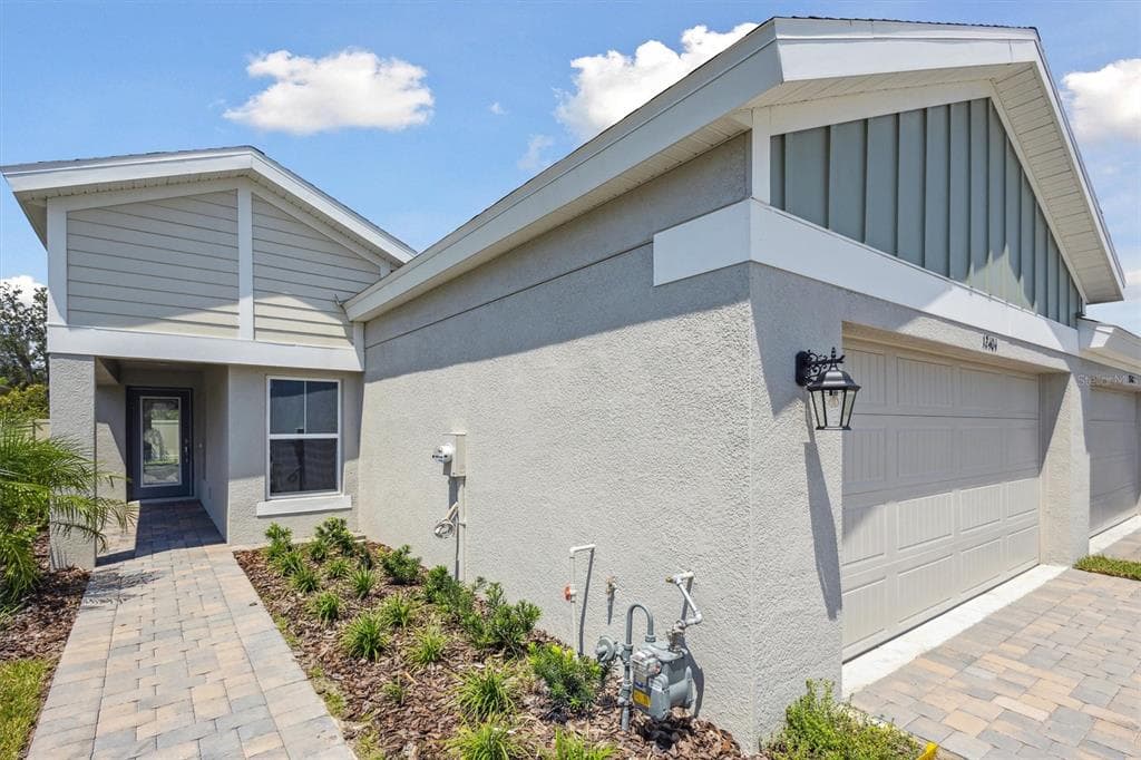 12404 OAK HILL WAY PARRISH, FL 34219