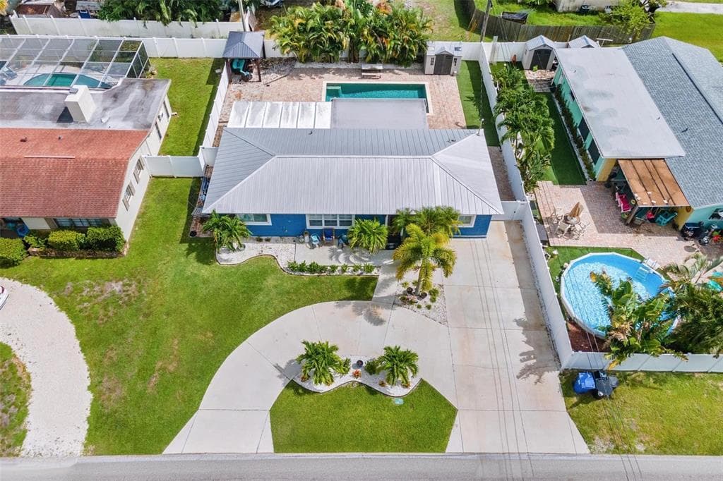 5880 39TH AVENUE N ST PETERSBURG, FL 33709