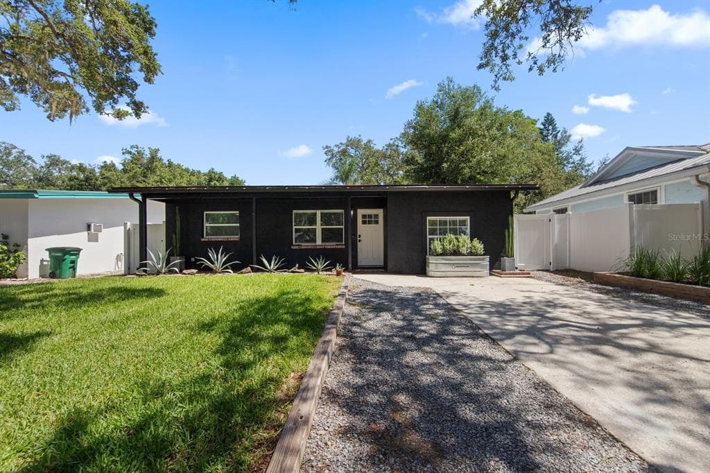 15 JOYCE STREET SAFETY HARBOR, FL 34695