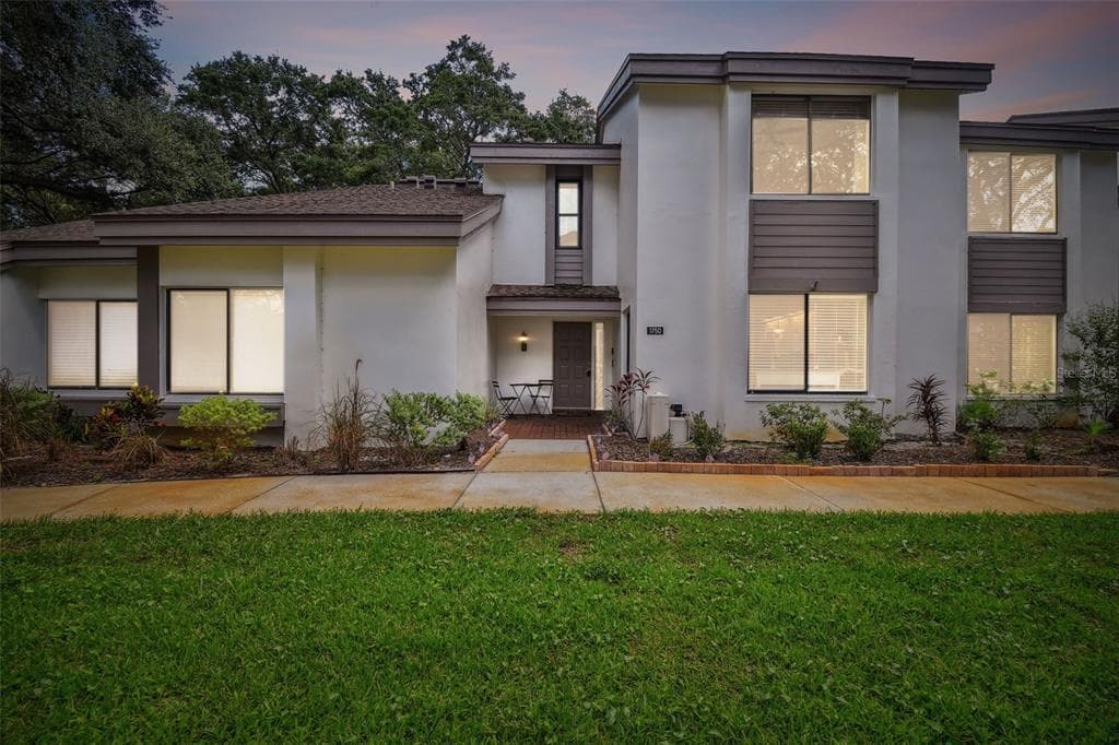 1750 LAKE CYPRESS DRIVE UNIT 1002 SAFETY HARBOR, FL 34695