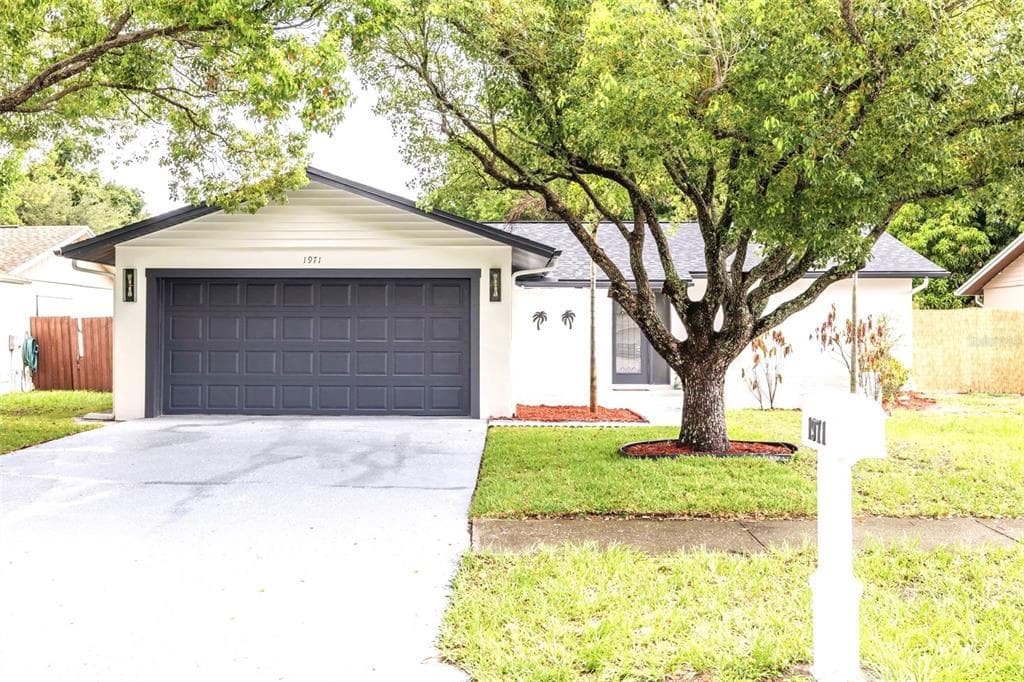 1971 BARRINGTON DRIVE N CLEARWATER, FL 33763
