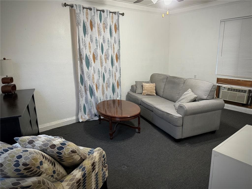 8410 N MITCHELL AVENUE TAMPA, FL 33604