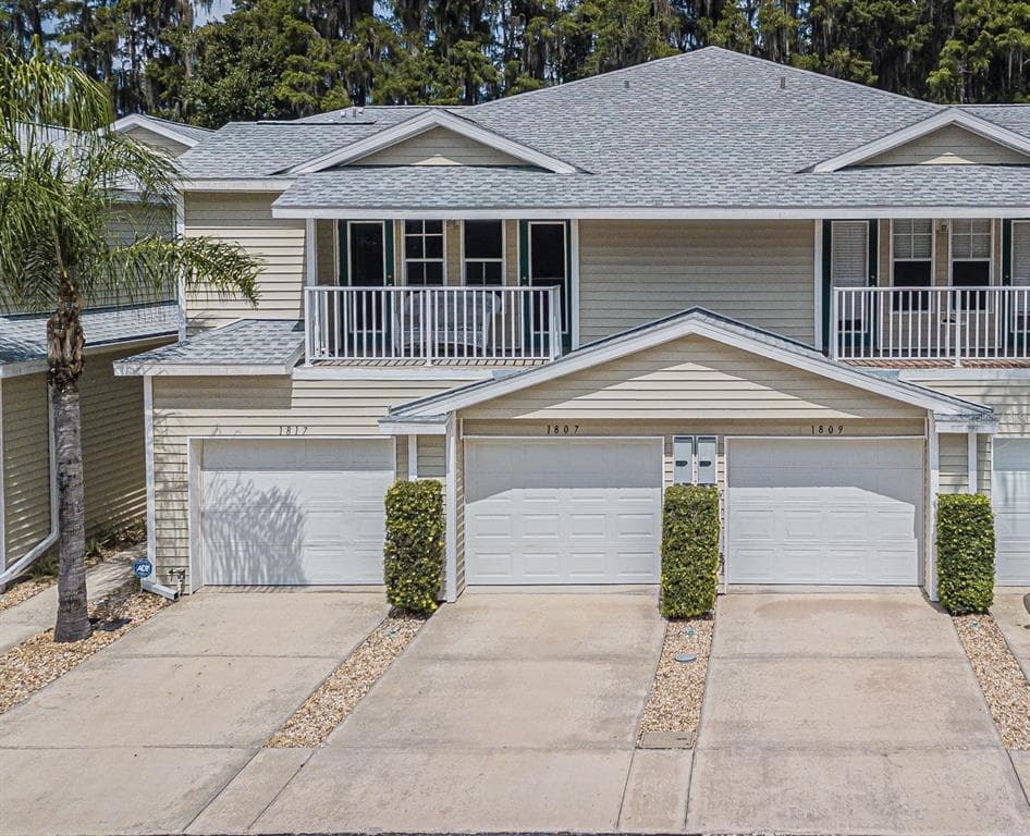 1817 HAMMOCKS AVENUE UNIT 1817 LUTZ, FL 33549
